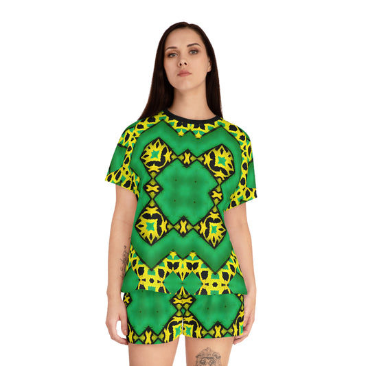 Women's Green & Yellow Kaleidoscope Short Pajama Set